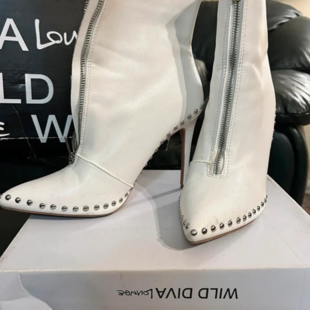 Wild Diva White Pointed Stiletto Booties with Silver Stud Trim